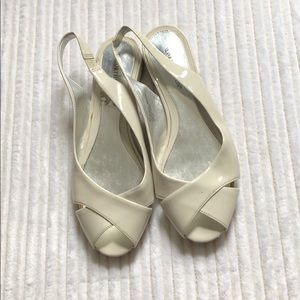 off white flat open toe size9 vegan patent leather